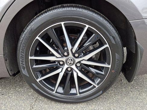 Used 2023 Toyota Camry SE image 6