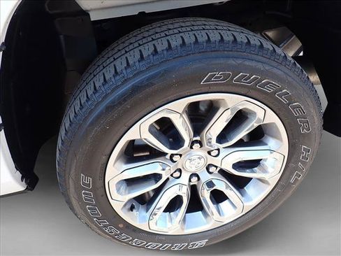 Used 2023 RAM 1500 Laramie AWD/4WD image 7