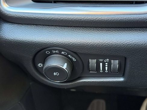 New 2026 Chrysler Pacifica Limited w/ S Appearance Package AWD/4WD image 28