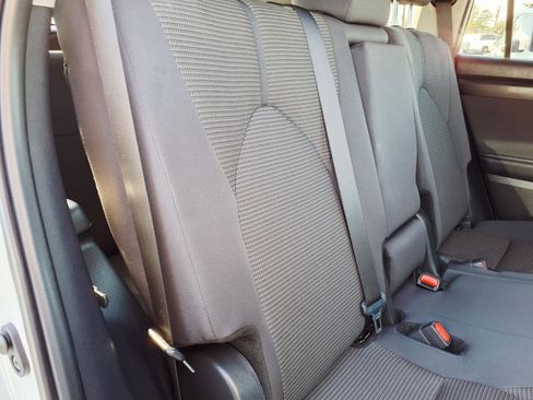 Used 2024 Toyota Highlander LE image 15