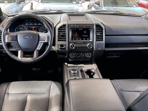 Used 2019 Ford Expedition Max XLT image 15