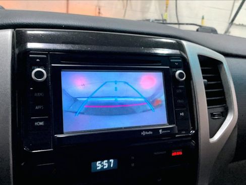 Used 2014 Toyota Tacoma 4x4 Double Cab image 15