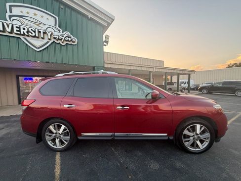 Used 2014 Nissan Pathfinder Platinum w/ Platinum Premium Package AWD/4WD image 2