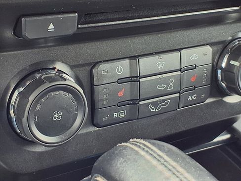 Used 2018 Ford F150 XLT w/ Equipment Group 302A Luxury image 5