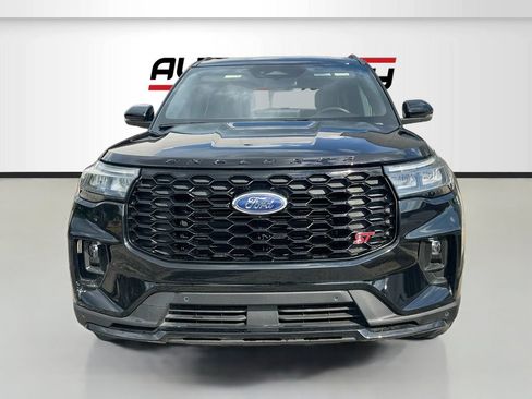 Used 2026 Ford Explorer ST AWD/4WD image 2