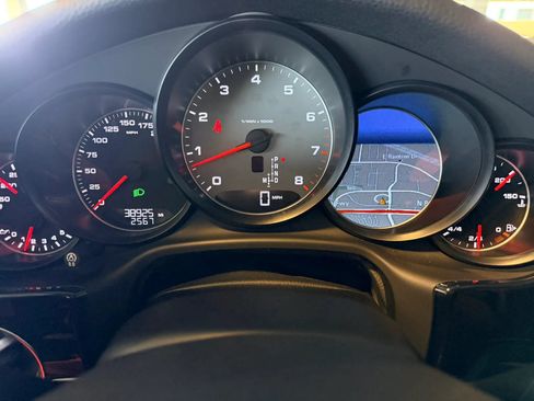 Used 2014 Porsche Panamera S RWD image 17