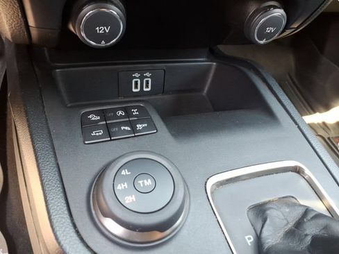 Used 2019 Ford Ranger Lariat w/ Black Appearance Package AWD/4WD image 28