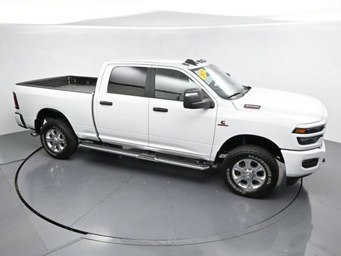 Used 2025 RAM 2500 Big Horn AWD/4WD image 42