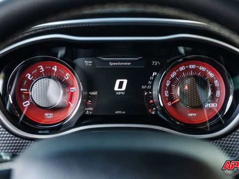 Used 2015 Dodge Challenger SRT Hellcat image 9