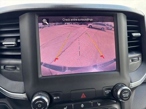 Certified 2019 RAM 1500 Big Horn AWD/4WD image 23