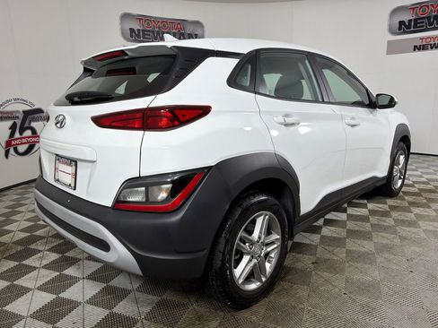 Used 2023 Hyundai Kona SE FWD image 3