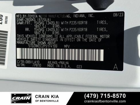 Used 2023 Toyota Sienna Limited FWD image 37