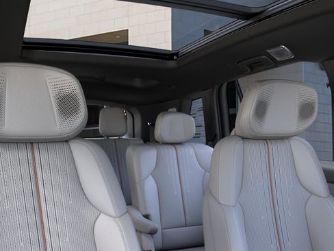 New 2026 Cadillac Vistiq Luxury AWD/4WD image 24
