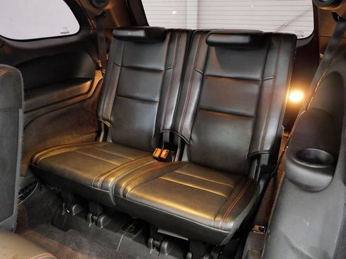 Used 2018 Dodge Durango R/T w/ Technology Group RWD image 25