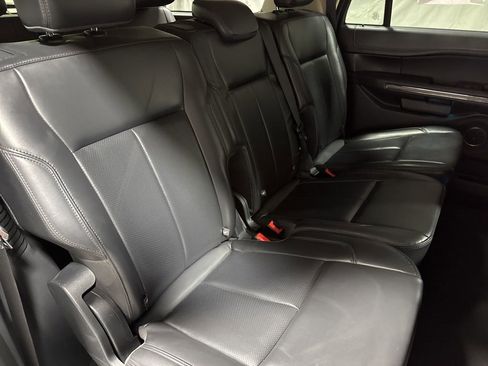 Used 2024 Ford Expedition Max XLT AWD/4WD image 12