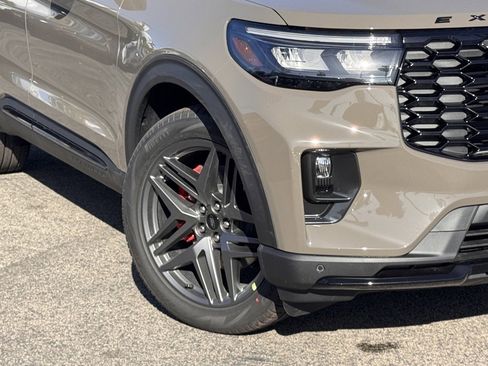New 2026 Ford Explorer ST image 4