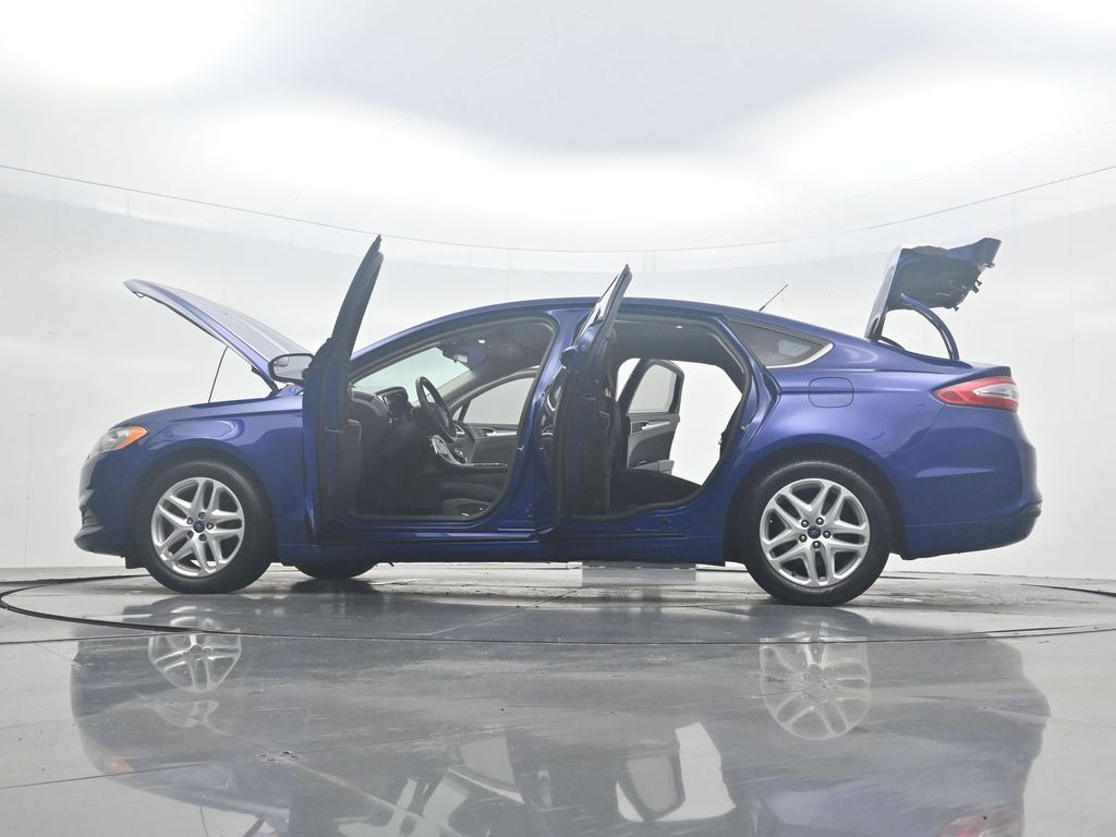 Used 2016 Ford Fusion SE FWD image 44