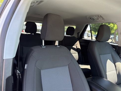 Used 2022 Ford Explorer XLT image 29
