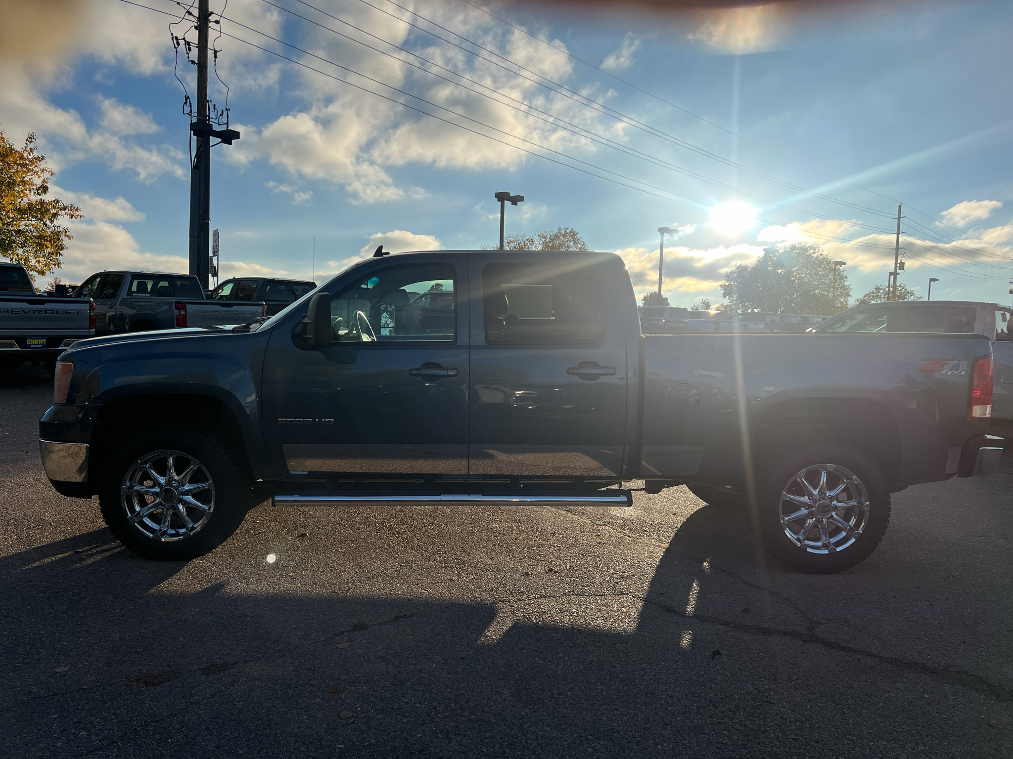 Used 2010 GMC Sierra 2500 SLT w/ SLT Convenience Package AWD/4WD image 28