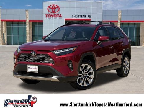 Used 2022 Toyota RAV4 Limited FWD image 1