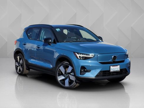 Certified 2023 Volvo XC40 Recharge Ultimate w/ Protection Package Premier image 8