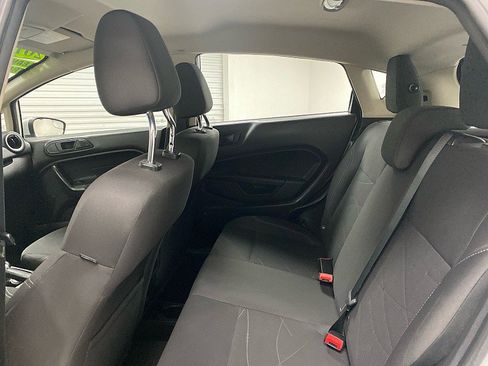 Used 2017 Ford Fiesta SE image 11