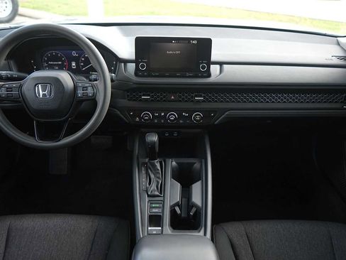 Used 2023 Honda Accord EX image 10
