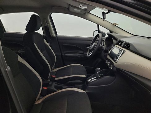 Used 2020 Nissan Versa SV FWD image 21