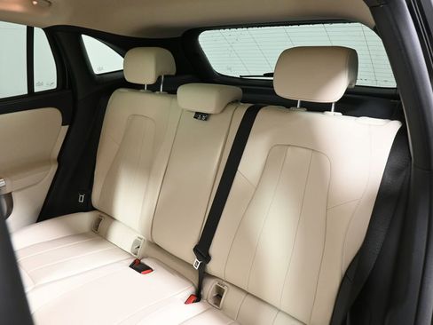 Used 2023 Mercedes-Benz GLA 250 4MATIC image 4