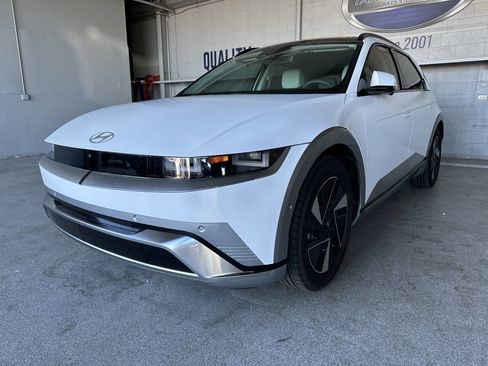 Used 2025 Hyundai Ioniq 5 Limited image 7