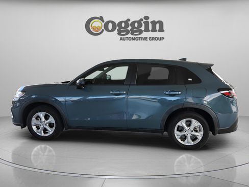 Used 2023 Honda HR-V LX image 2