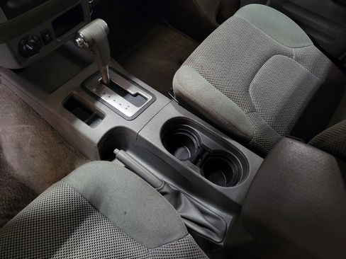 Used 2016 Nissan Frontier SV image 26