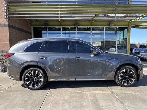 Used 2024 MAZDA CX-90 3.3 Turbo S w/ Premium Package image 8