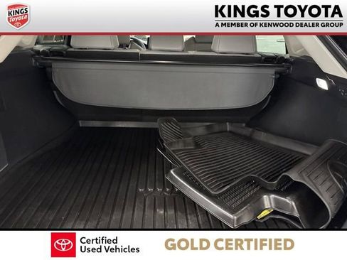 Certified 2024 Toyota Venza XLE image 13