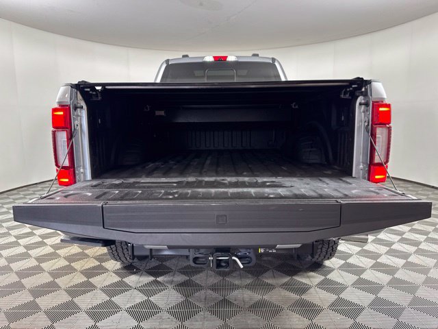 Certified 2021 Ford F350 Platinum w/ Tremor Off-Road Package AWD/4WD image 20
