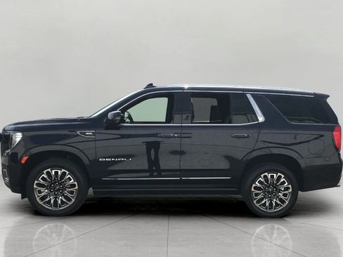 Certified 2023 GMC Yukon Denali Ultimate AWD/4WD image 8
