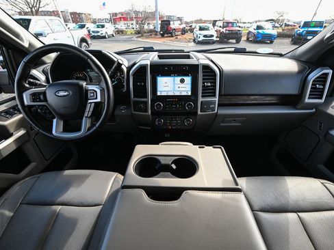 Used 2019 Ford F150 Lariat image 30