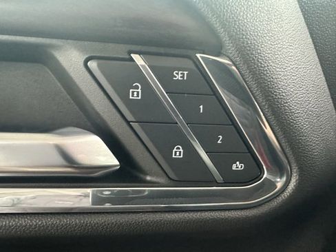 Certified 2023 GMC Sierra 1500 SLT image 36