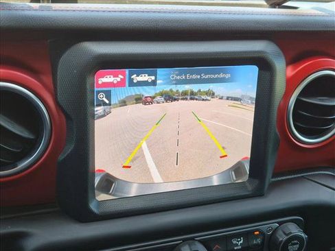 Used 2021 Jeep Gladiator Rubicon AWD/4WD image 12