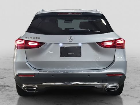 Used 2025 Mercedes-Benz GLA 250 image 7