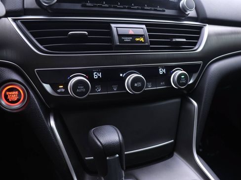 Certified 2019 Honda Accord LX image 6