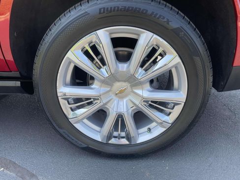 Used 2021 Chevrolet Tahoe High Country w/ Premium Package AWD/4WD image 7
