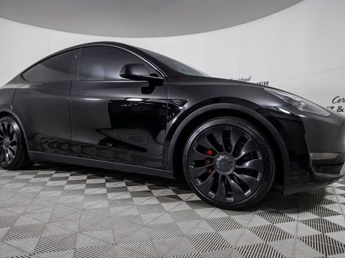 Used 2023 Tesla Model Y Performance AWD/4WD image 3