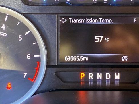 Used 2021 Ford Expedition XLT image 32