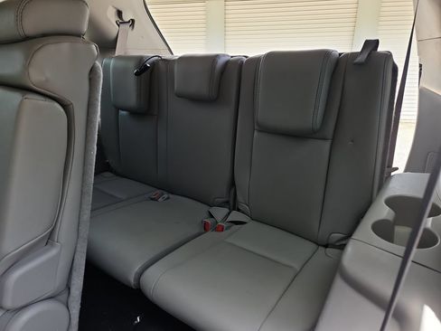 Used 2018 Toyota Highlander XLE AWD/4WD image 35