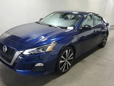 Used 2021 Nissan Altima 2.5 SR FWD image 1