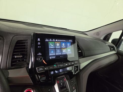 Used 2018 Honda Odyssey EX image 18
