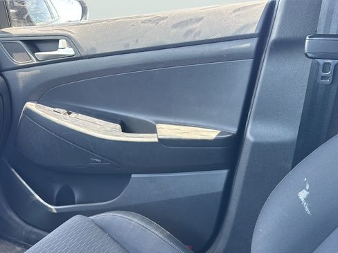 Used 2020 Hyundai Tucson Sport FWD image 17