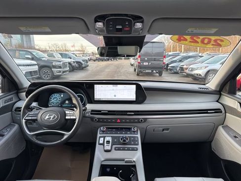 Used 2024 Hyundai Palisade SEL image 29