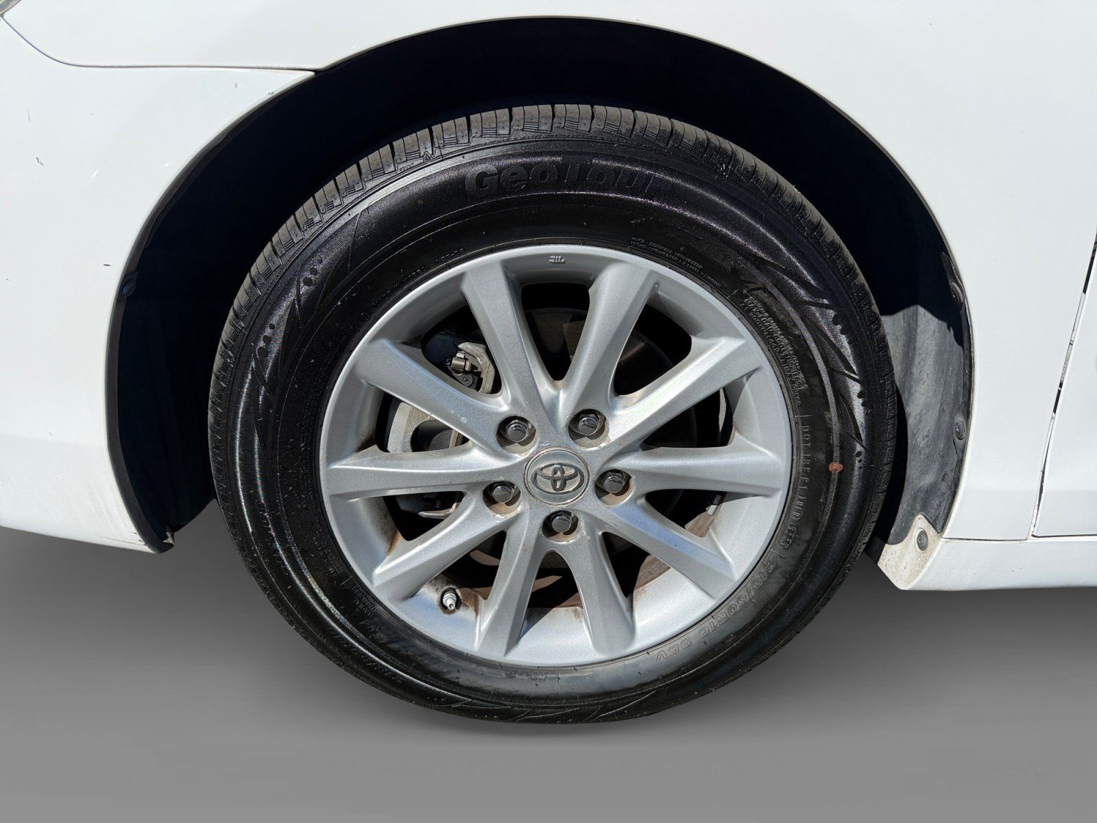 Used 2011 Toyota Camry XLE w/ XLE Extra-Value Pkg #2 FWD image 9